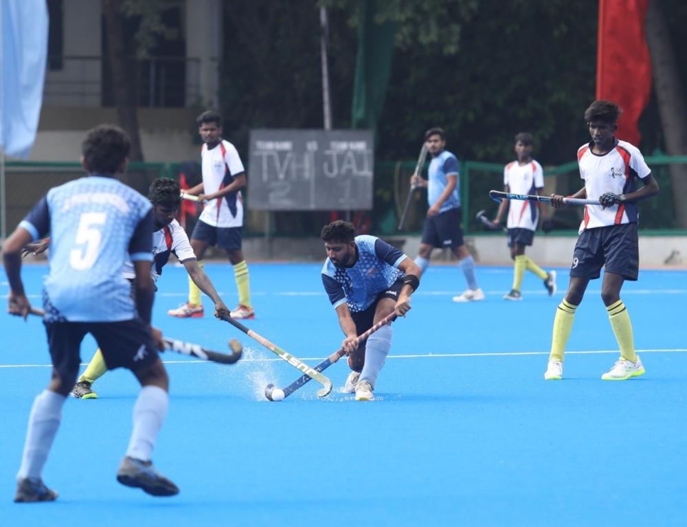 The Weekend Leader - Junior hockey nationals: Salute Academy, SGPC and M.P. reach quarters